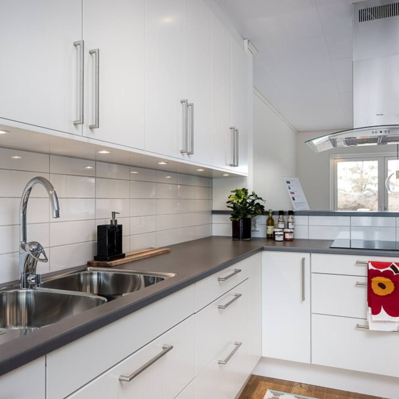 1 Maleri Renovering 1281x1281